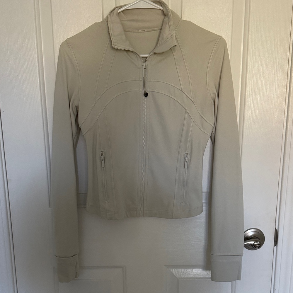 Lululemon Nulu Cropped Define Jacket